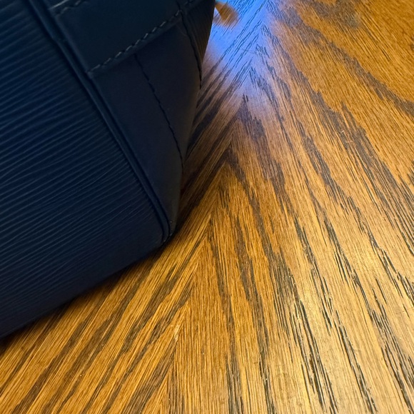 Louis Vuitton Blue Epi Noe GM - Picture 10 of 10